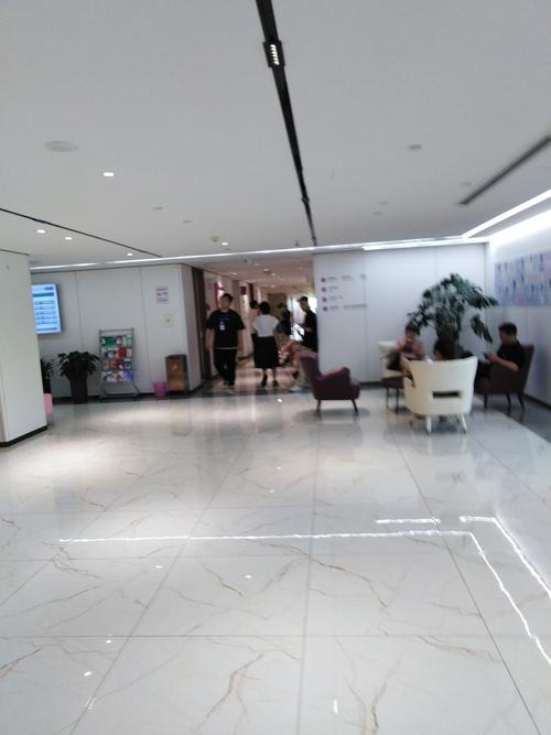 上海红房子医院做人流多少钱?一个亲戚叫我帮她问问呢 上海红房子医院做人流多少钱?一个亲戚叫我帮她问问呢